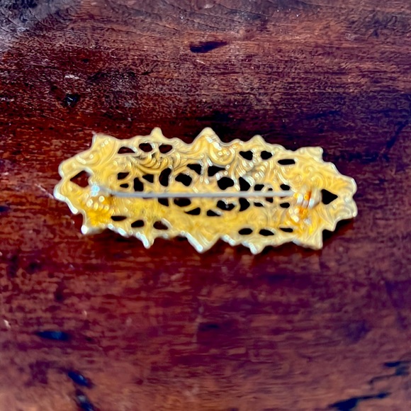 1928 Goldtone Vintage Brooch - Picture 2 of 2